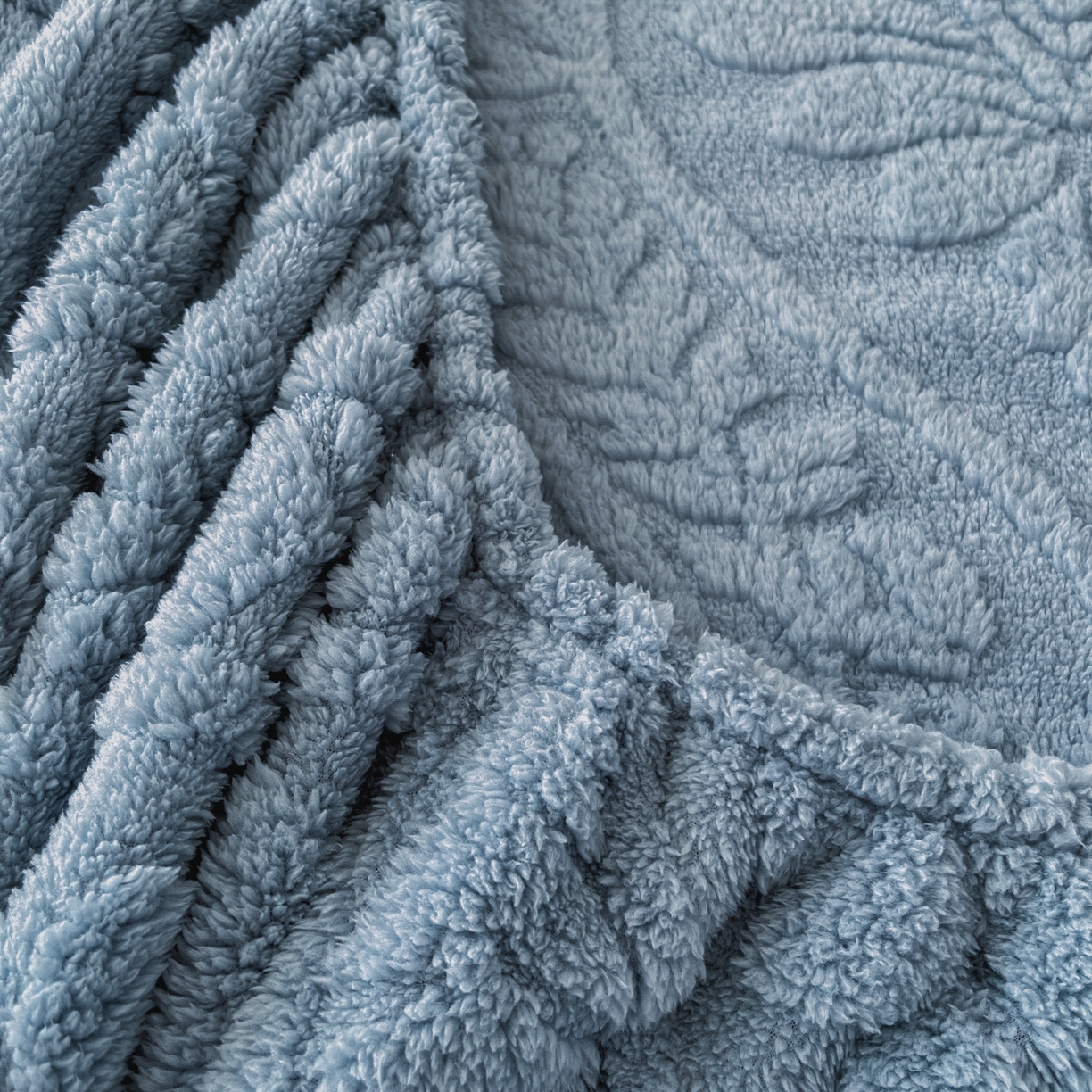 91家纺网 家纺一手货源 找家纺 欧邦 2025新款提花塔芙绒床笠单床笠床笠单件-繁花 繁花-午夜蓝