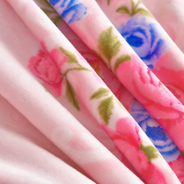 91家纺网 家纺一手货源 找家纺 赫本 2025新品8斤爆品牛奶绒四件套床裙款金雕绒法莱绒四套件 玫瑰花语