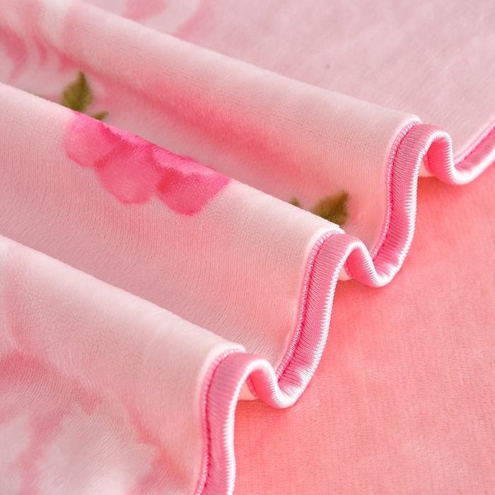 91家纺网 家纺一手货源 找家纺 赫本 2025新品8斤爆品牛奶绒四件套床裙款金雕绒法莱绒四套件 玫瑰花语