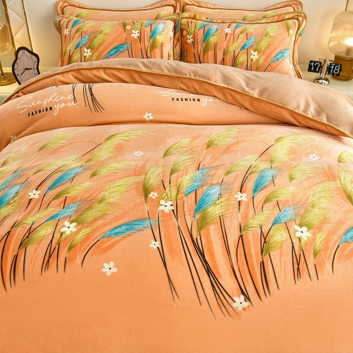 91家纺网 家纺一手货源 找家纺 赫本 2025新品8斤爆品牛奶绒四件套床裙款金雕绒法莱绒四套件 暖秋