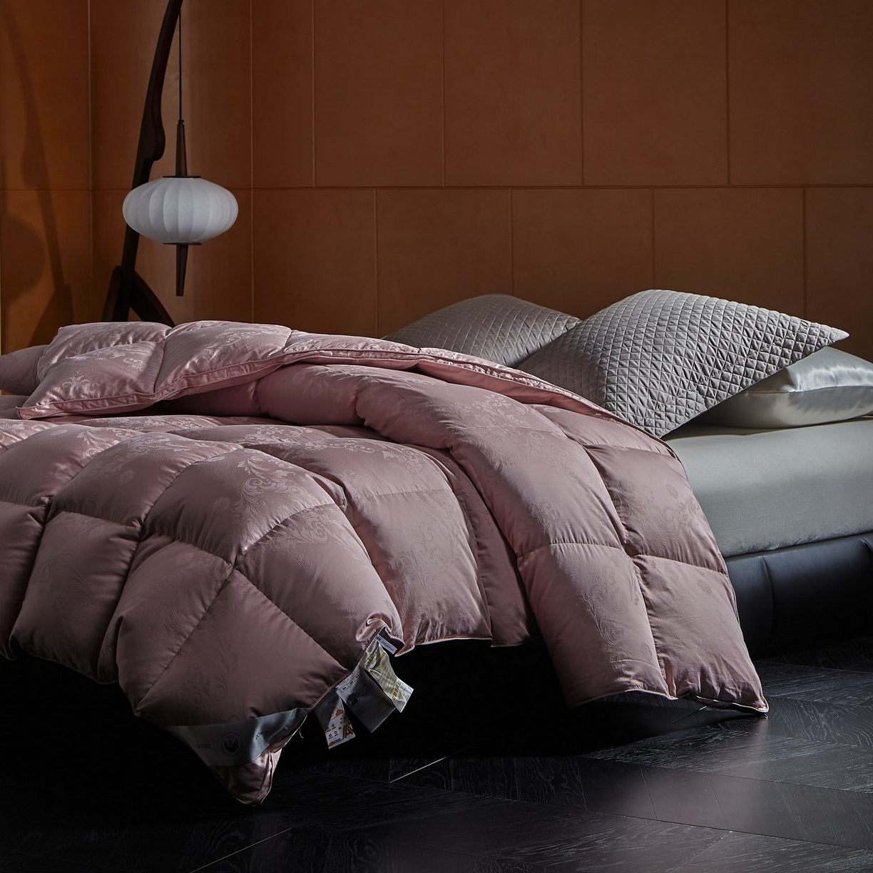 91家纺网 家纺一手货源 找家纺 暖羽屋羽绒馆 2025新款羽毛被子 95白鹅绒丝被芯  羽绒被 加厚冬被 雅馨 豆沙