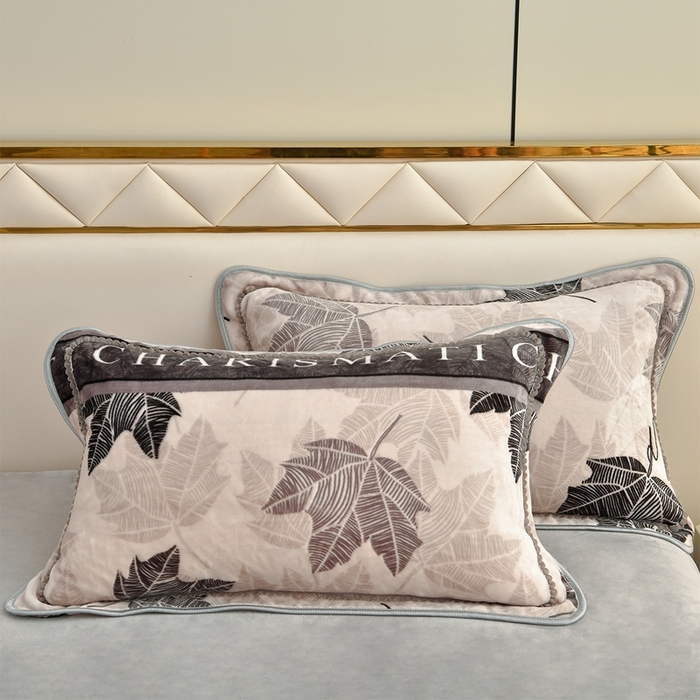 91家纺网 家纺一手货源 找家纺 赫本 2025新品8斤爆品牛奶绒四件套床裙款金雕绒法莱绒四套件 秋枫