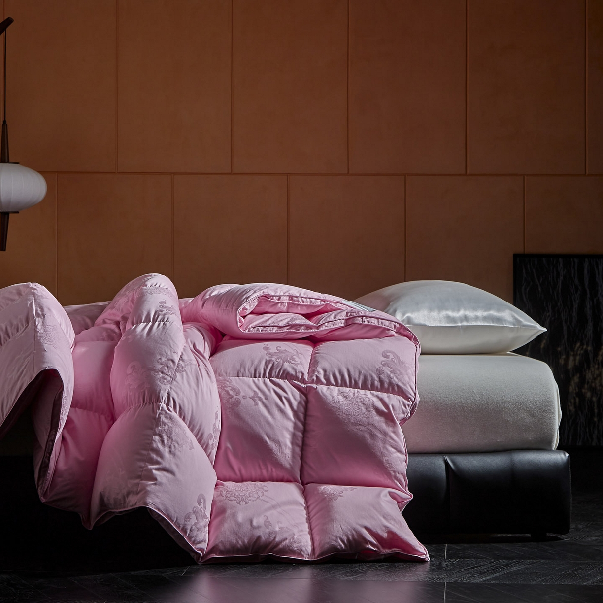 91家纺网 家纺一手货源 找家纺 暖羽屋羽绒馆 2025新款羽毛被子 95白鹅绒丝被芯  羽绒被 加厚冬被 雅馨 粉色