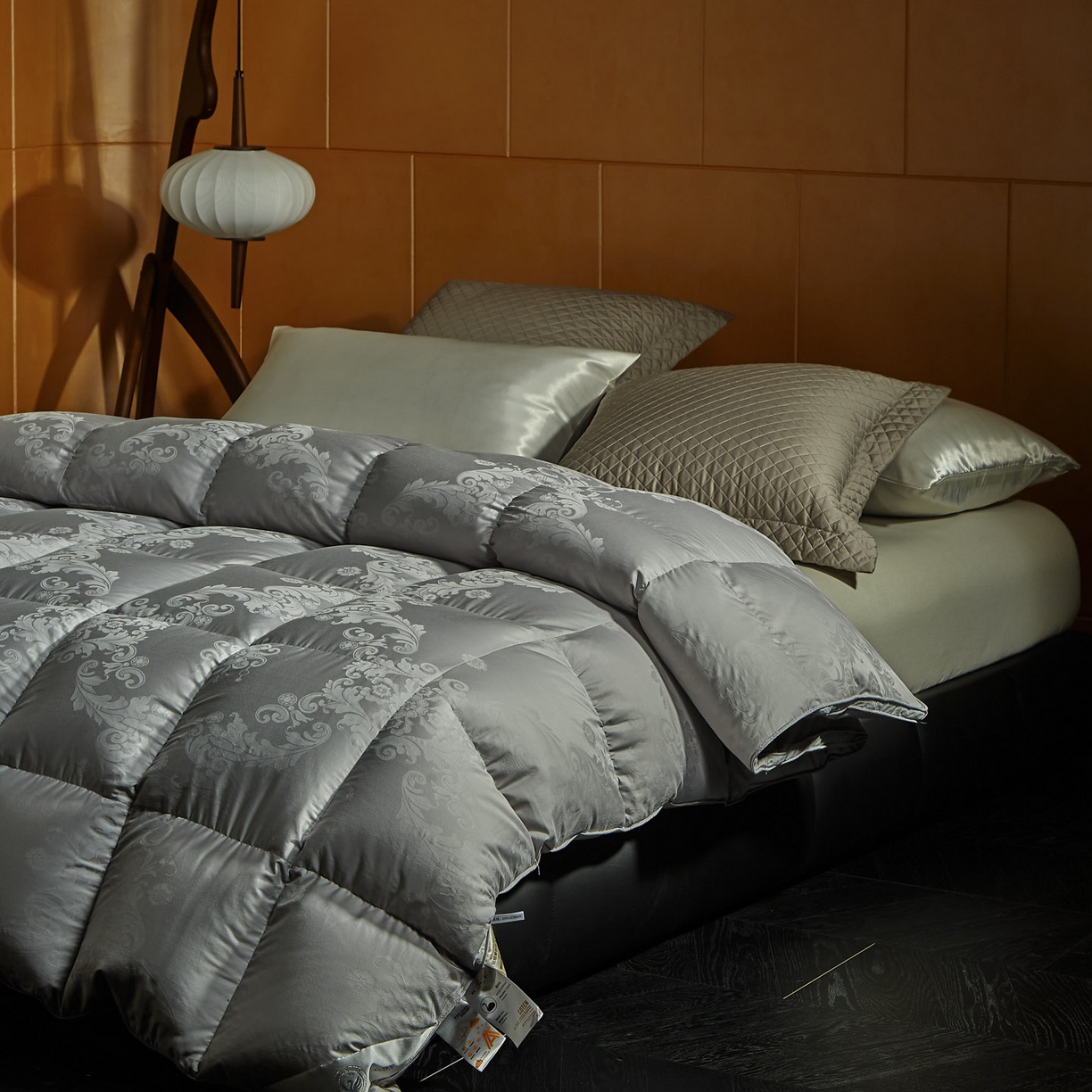 91家纺网 家纺一手货源 找家纺 暖羽屋羽绒馆 2025新款羽毛被子 95白鹅绒丝被芯  羽绒被 加厚冬被 雅馨 灰色