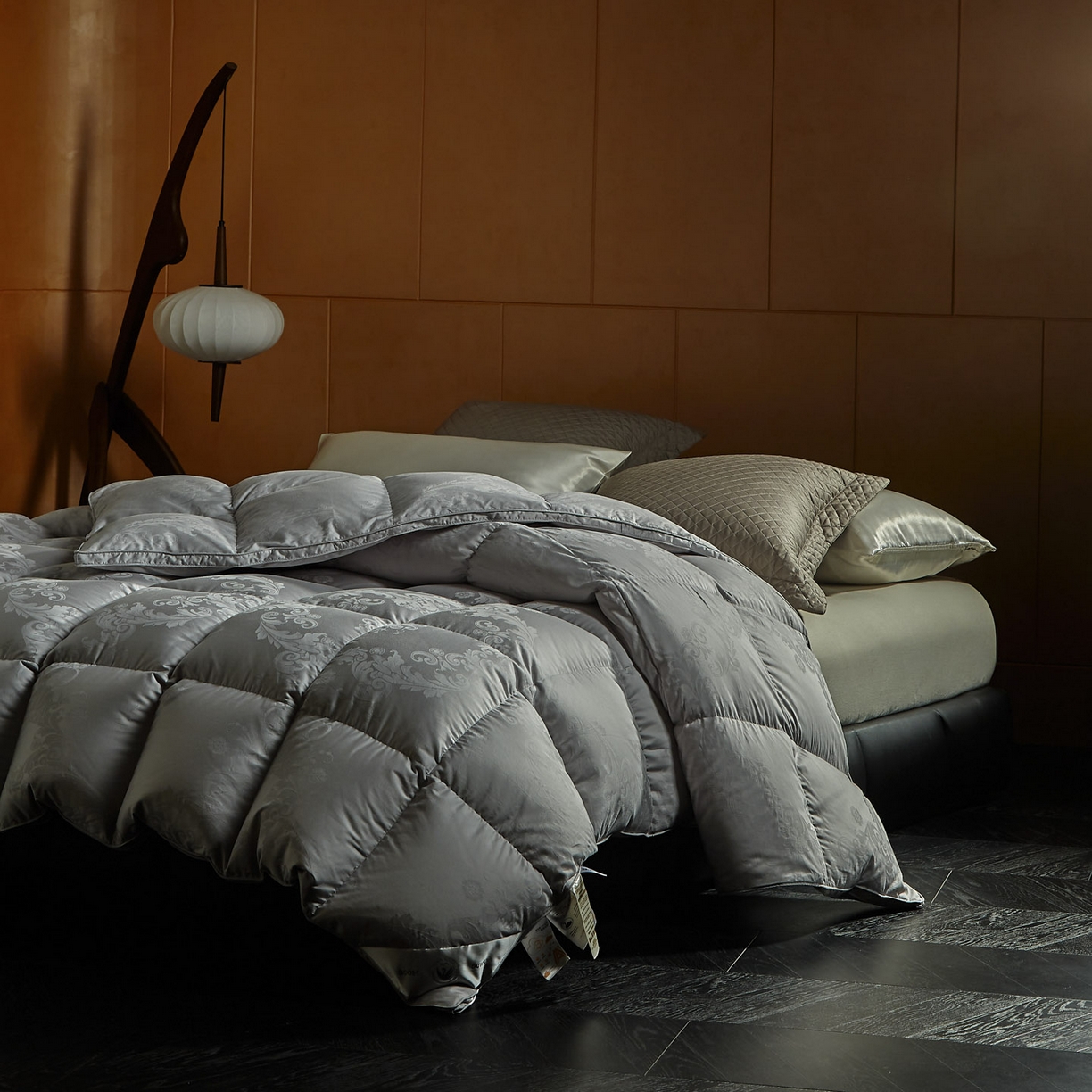 91家纺网 家纺一手货源 找家纺 暖羽屋羽绒馆 2025新款羽毛被子 95白鹅绒丝被芯  羽绒被 加厚冬被 雅馨 灰色