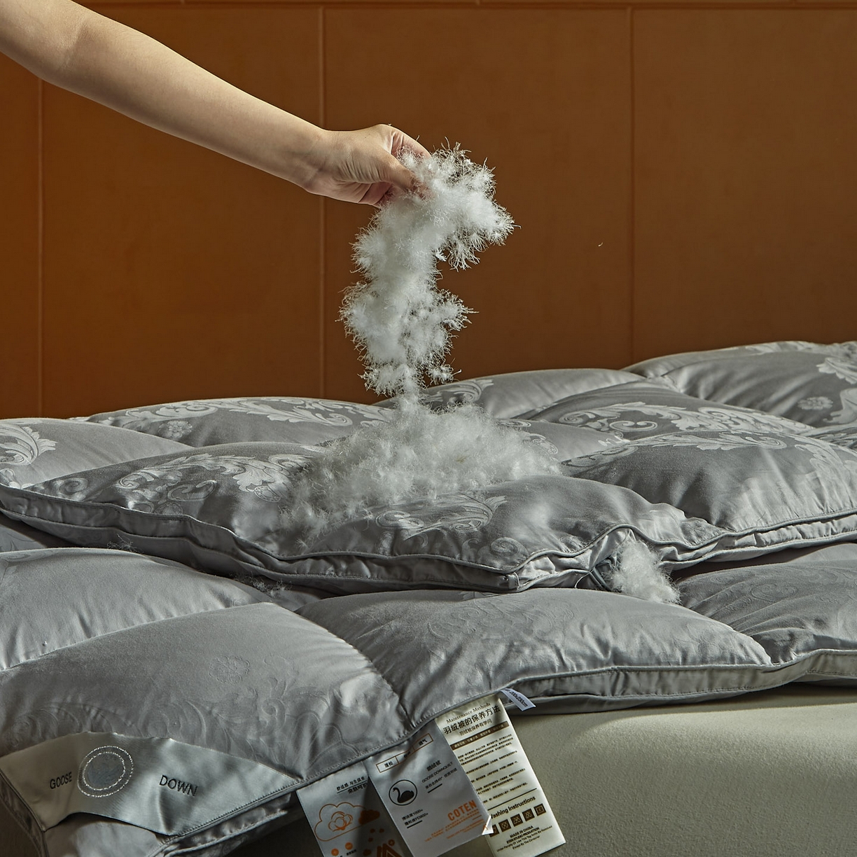 91家纺网 家纺一手货源 找家纺 暖羽屋羽绒馆 2025新款羽毛被子 95白鹅绒丝被芯  羽绒被 加厚冬被 雅馨 灰色