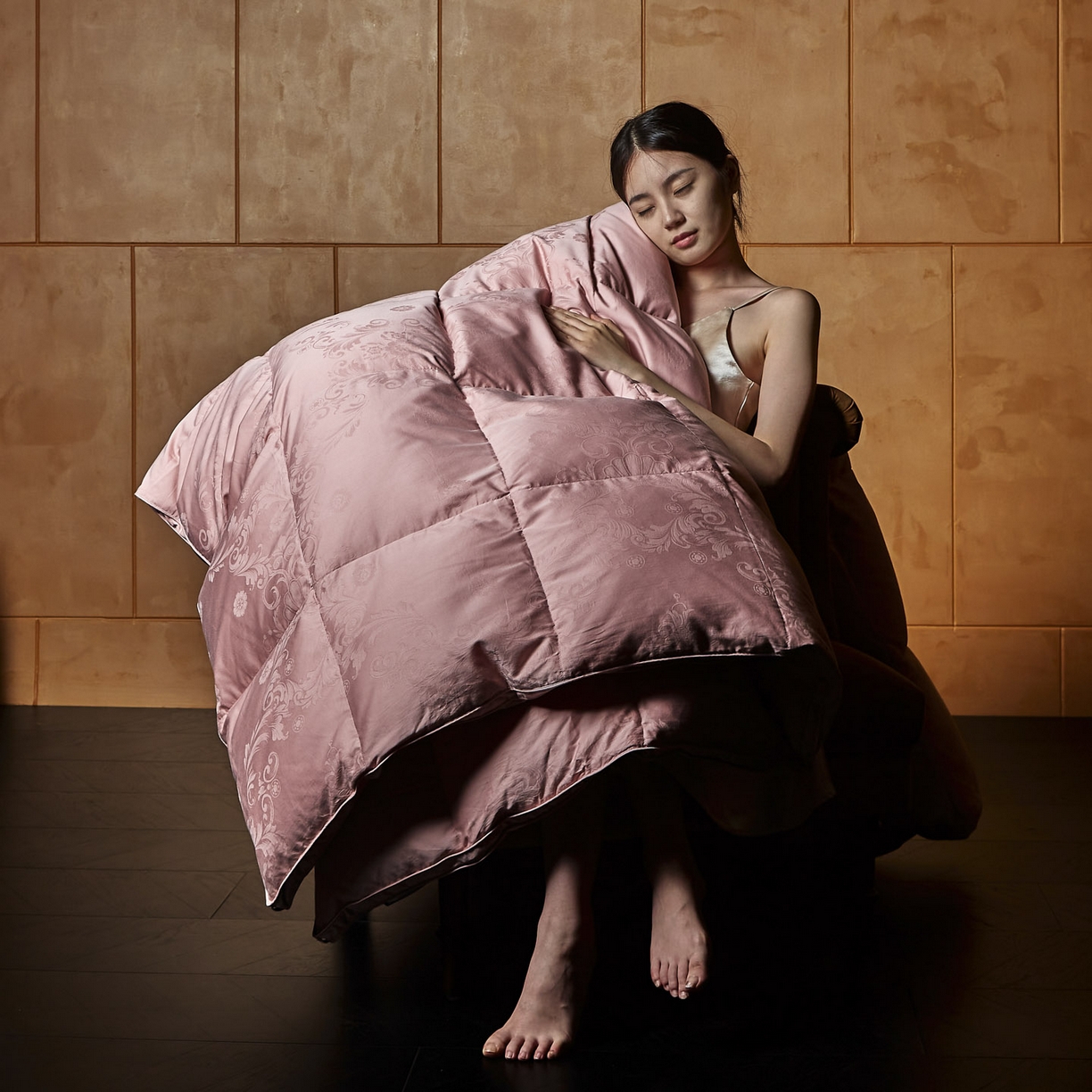 91家纺网 家纺一手货源 找家纺 暖羽屋羽绒馆 2025新款羽毛被子 95白鹅绒丝被芯  羽绒被 加厚冬被 雅馨 浅棕