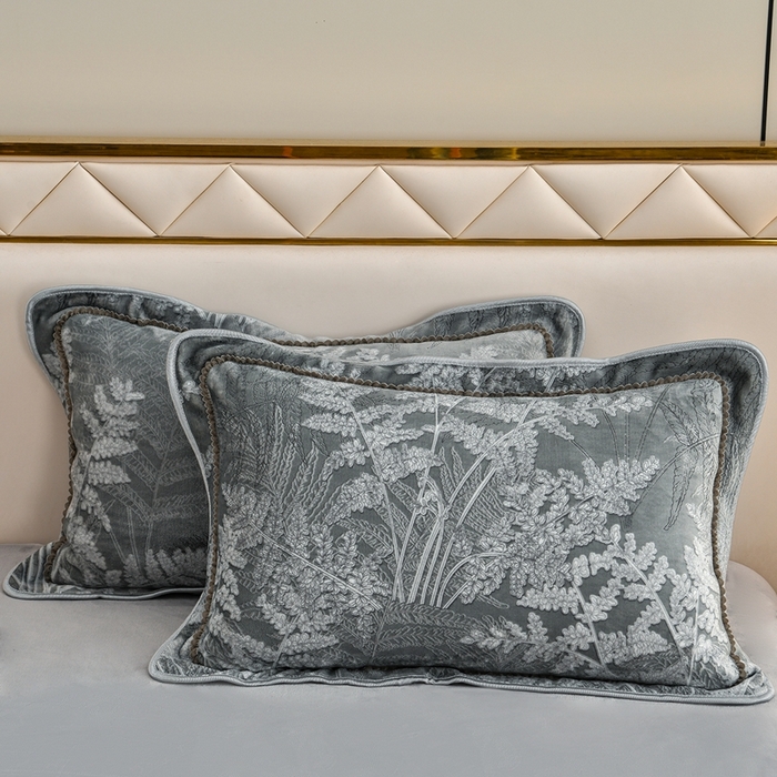 91家纺网 家纺一手货源 找家纺 赫本 2025新品8斤爆品牛奶绒四件套床裙款金雕绒法莱绒四套件 疏影