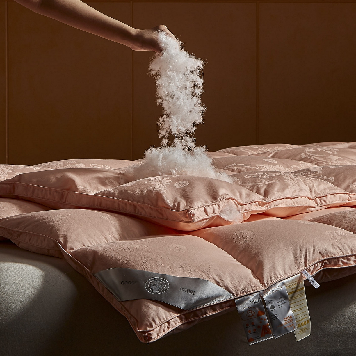 91家纺网 家纺一手货源 找家纺 暖羽屋羽绒馆 2025新款羽毛被子 95白鹅绒丝被芯  羽绒被 加厚冬被 雅馨 玉色