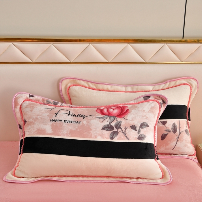 91家纺网 家纺一手货源 找家纺 赫本 2025新品8斤爆品牛奶绒四件套床裙款金雕绒法莱绒四套件 苏珊