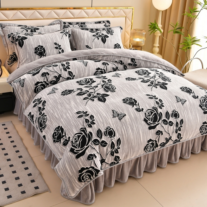 91家纺网 家纺一手货源 找家纺 赫本 2025新品8斤爆品牛奶绒四件套床裙款金雕绒法莱绒四套件 星慕-灰