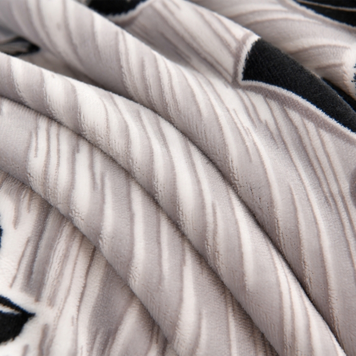 91家纺网 家纺一手货源 找家纺 赫本 2025新品8斤爆品牛奶绒四件套床裙款金雕绒法莱绒四套件 星慕-灰