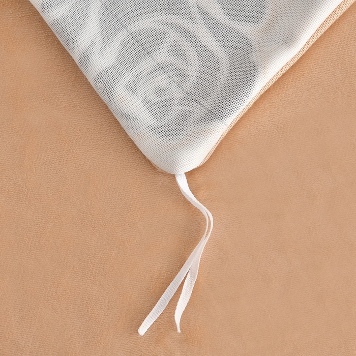 91家纺网 家纺一手货源 找家纺 赫本 2025新品8斤爆品牛奶绒四件套床裙款金雕绒法莱绒四套件 星慕-咖