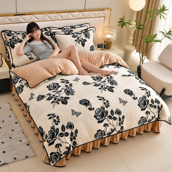 91家纺网 家纺一手货源 找家纺 赫本 2025新品8斤爆品牛奶绒四件套床裙款金雕绒法莱绒四套件 星慕-咖