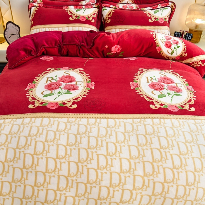 91家纺网 家纺一手货源 找家纺 赫本 2025新品8斤爆品牛奶绒四件套床裙款金雕绒法莱绒四套件 织梦-红