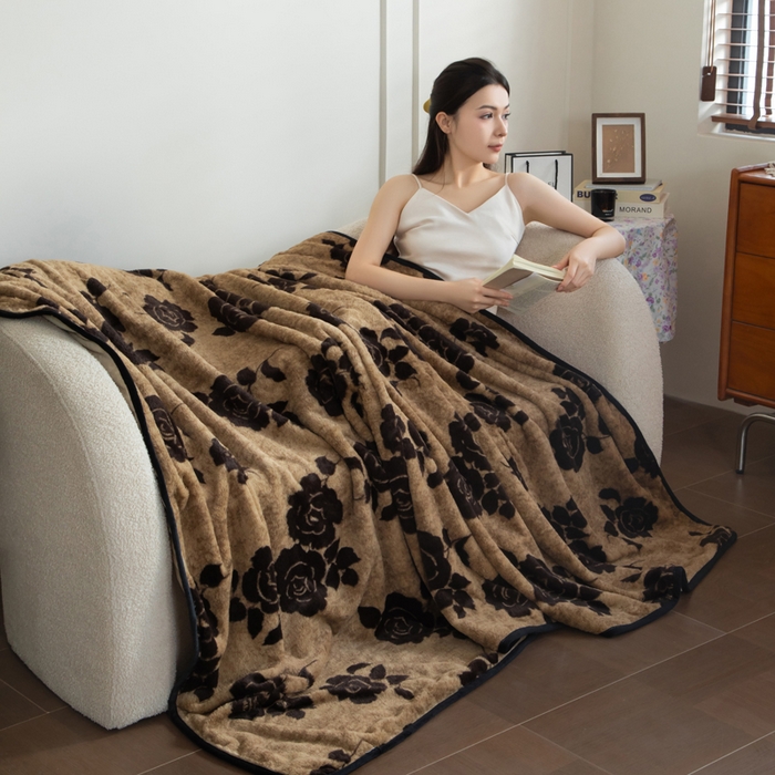 91家纺网 家纺一手货源 找家纺 库里梦家纺 2025新款跨境专供网红直播热款加厚兔毛绒毯可定做尺寸 黑玫瑰-咖