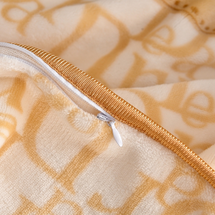 91家纺网 家纺一手货源 找家纺 赫本 2025新品8斤爆品牛奶绒四件套床裙款金雕绒法莱绒四套件 织梦-蓝