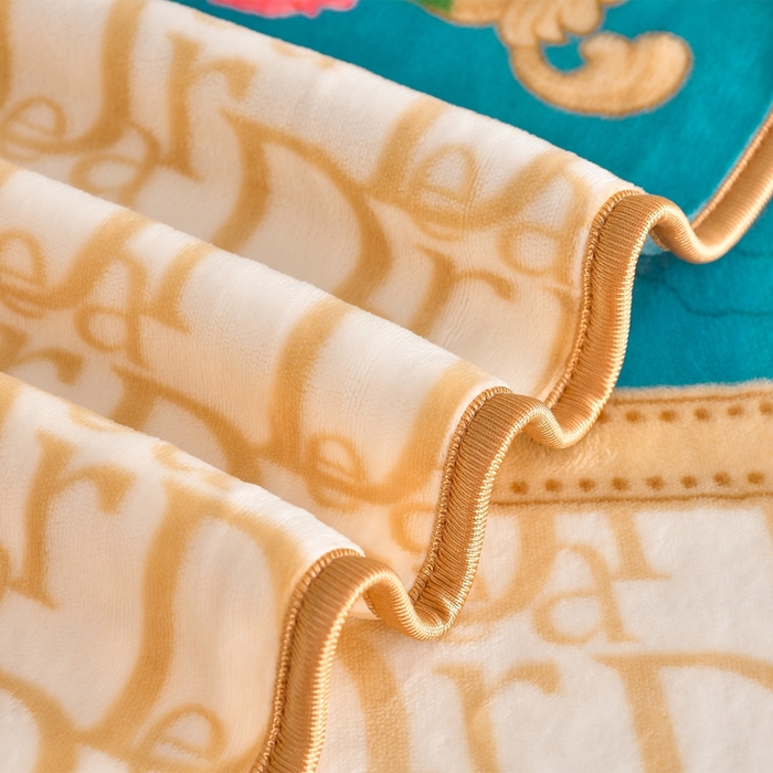 91家纺网 家纺一手货源 找家纺 赫本 2025新品8斤爆品牛奶绒四件套床裙款金雕绒法莱绒四套件 织梦-蓝