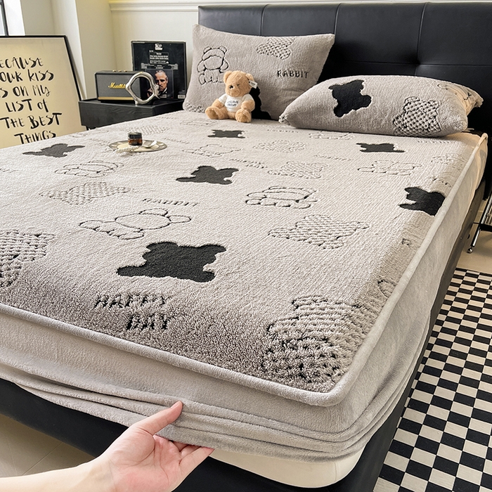 91家纺网 家纺一手货源 找家纺 欧邦 2025新款阳离子舒棉绒牛奶绒床笠单床笠床笠单件-可可熊 可可熊-灰色