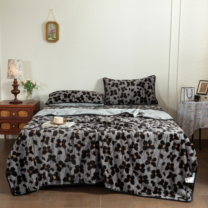 91家纺网 家纺一手货源 找家纺 库里梦家纺 2025新款跨境专供网红直播热款加厚兔毛绒毯可定做尺寸 蝴蝶梦-灰