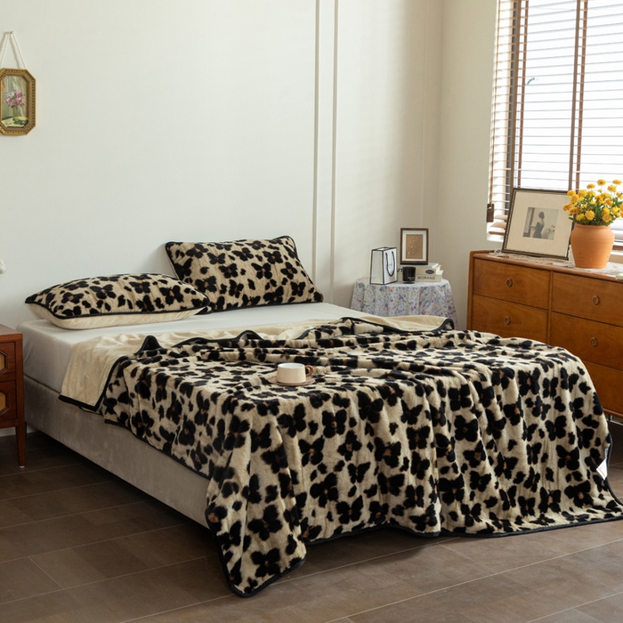 91家纺网 家纺一手货源 找家纺 库里梦家纺 2025新款跨境专供网红直播热款加厚兔毛绒毯可定做尺寸 蝴蝶梦-咖