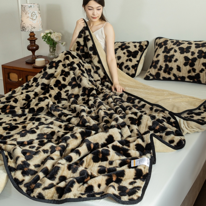 91家纺网 家纺一手货源 找家纺 库里梦家纺 2025新款跨境专供网红直播热款加厚兔毛绒毯可定做尺寸 蝴蝶梦-咖