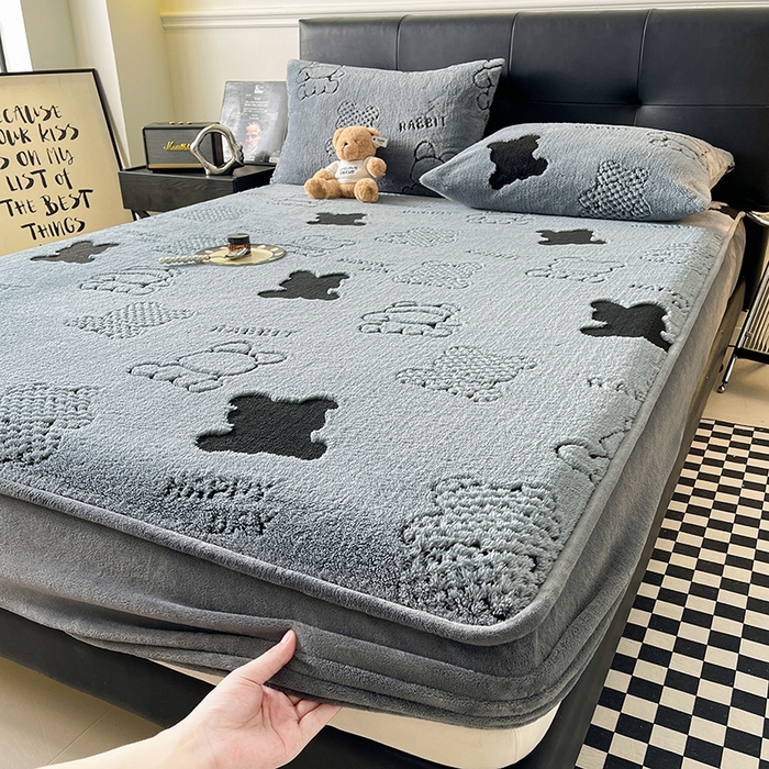 91家纺网 家纺一手货源 找家纺 欧邦 2025新款阳离子舒棉绒牛奶绒床笠单床笠床笠单件-可可熊 可可熊-蓝灰