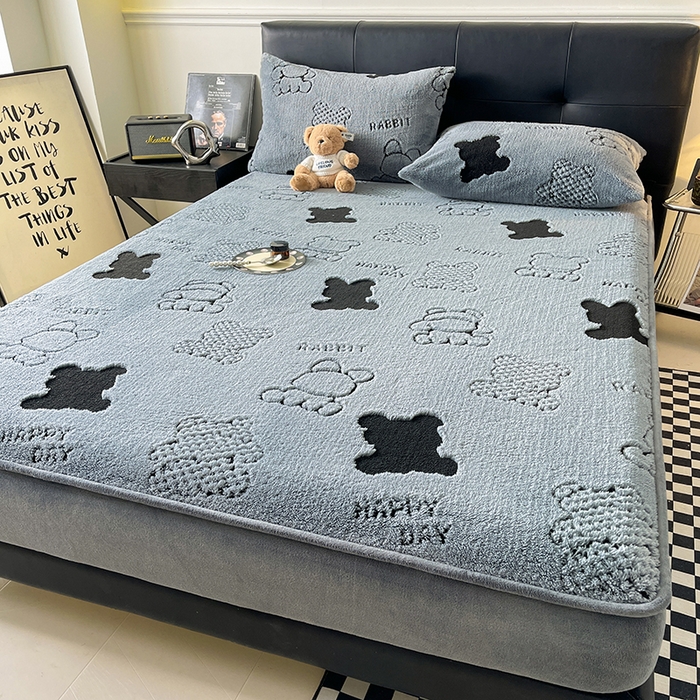 91家纺网 家纺一手货源 找家纺 欧邦 2025新款阳离子舒棉绒牛奶绒床笠单床笠床笠单件-可可熊 可可熊-蓝灰