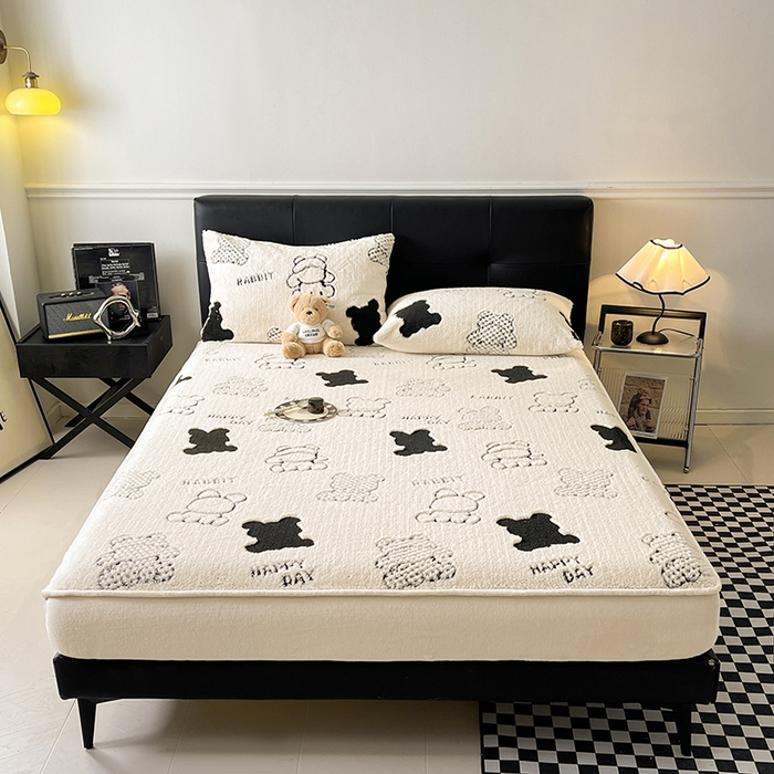 91家纺网 家纺一手货源 找家纺 欧邦 2025新款阳离子舒棉绒牛奶绒床笠单床笠床笠单件-可可熊 可可熊-米白