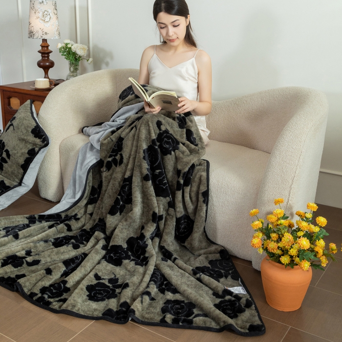 91家纺网 家纺一手货源 找家纺 库里梦家纺 2025新款跨境专供网红直播热款加厚兔毛绒毯可定做尺寸 黑玫瑰-灰