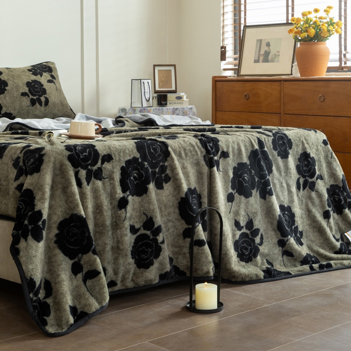 91家纺网 家纺一手货源 找家纺 库里梦家纺 2025新款跨境专供网红直播热款加厚兔毛绒毯可定做尺寸 黑玫瑰-灰