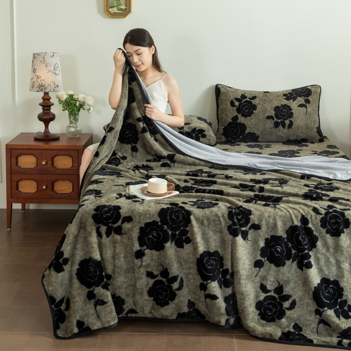 91家纺网 家纺一手货源 找家纺 库里梦家纺 2025新款跨境专供网红直播热款加厚兔毛绒毯可定做尺寸 黑玫瑰-灰