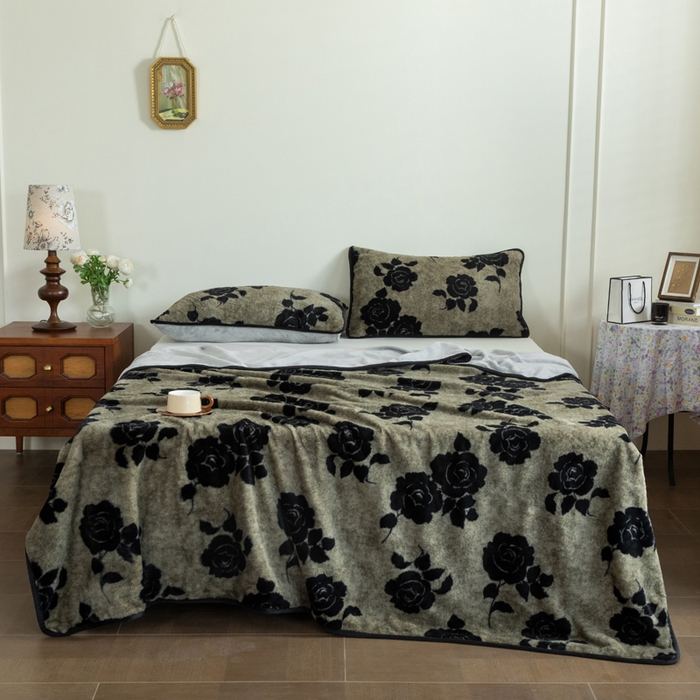 91家纺网 家纺一手货源 找家纺 库里梦家纺 2025新款跨境专供网红直播热款加厚兔毛绒毯可定做尺寸 黑玫瑰-灰