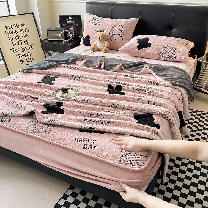 91家纺网 家纺一手货源 找家纺 欧邦 2025新款阳离子舒棉绒牛奶绒床笠单床笠床笠单件-可可熊 可可熊-浅粉