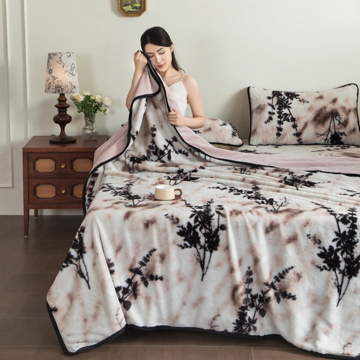 91家纺网 家纺一手货源 找家纺 库里梦家纺 2025新款跨境专供网红直播热款加厚兔毛绒毯可定做尺寸 诛仙草-粉