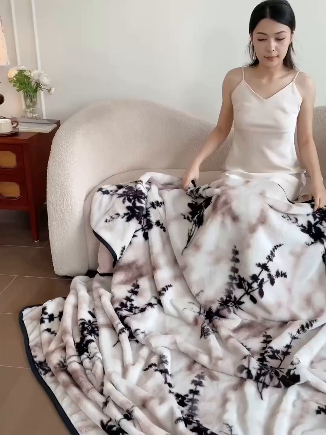 91家纺网 家纺一手货源 找家纺 库里梦家纺 2025新款跨境专供网红直播热款加厚兔毛绒毯可定做尺寸 诛仙草-粉