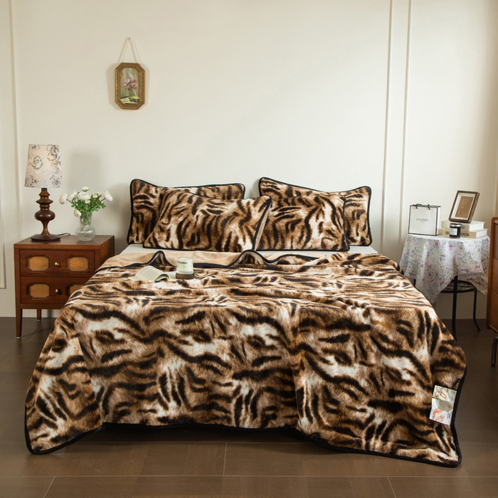 91家纺网 家纺一手货源 找家纺 库里梦家纺 2025新款跨境专供网红直播热款加厚兔毛绒毯可定做尺寸 虎皮纹