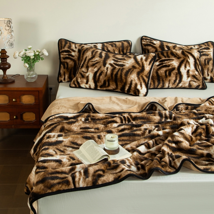 91家纺网 家纺一手货源 找家纺 库里梦家纺 2025新款跨境专供网红直播热款加厚兔毛绒毯可定做尺寸 虎皮纹