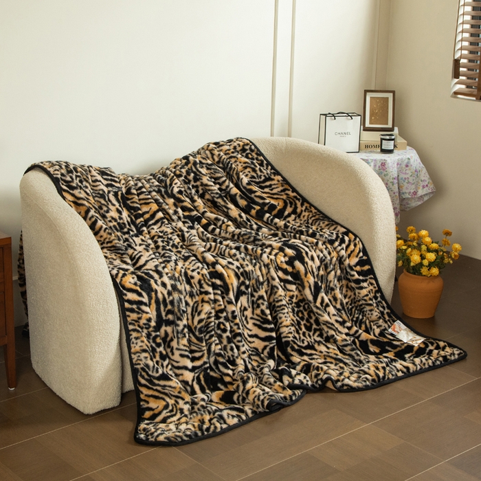 91家纺网 家纺一手货源 找家纺 库里梦家纺 2025新款跨境专供网红直播热款加厚兔毛绒毯可定做尺寸 豹点纹