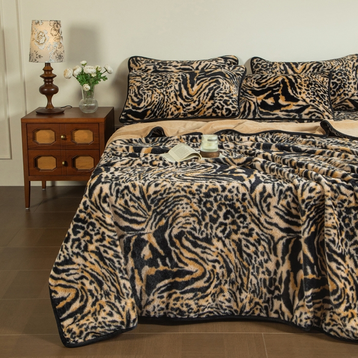 91家纺网 家纺一手货源 找家纺 库里梦家纺 2025新款跨境专供网红直播热款加厚兔毛绒毯可定做尺寸 豹点纹