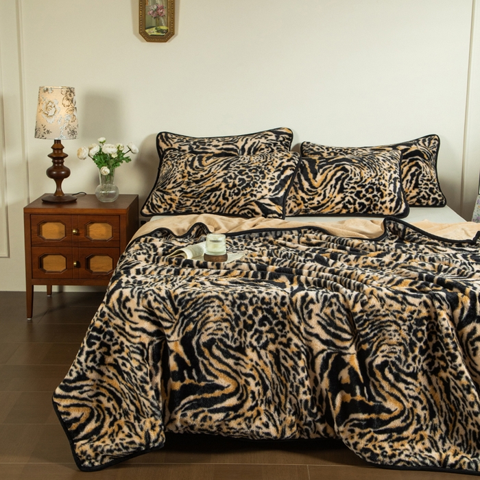 91家纺网 家纺一手货源 找家纺 库里梦家纺 2025新款跨境专供网红直播热款加厚兔毛绒毯可定做尺寸 豹点纹