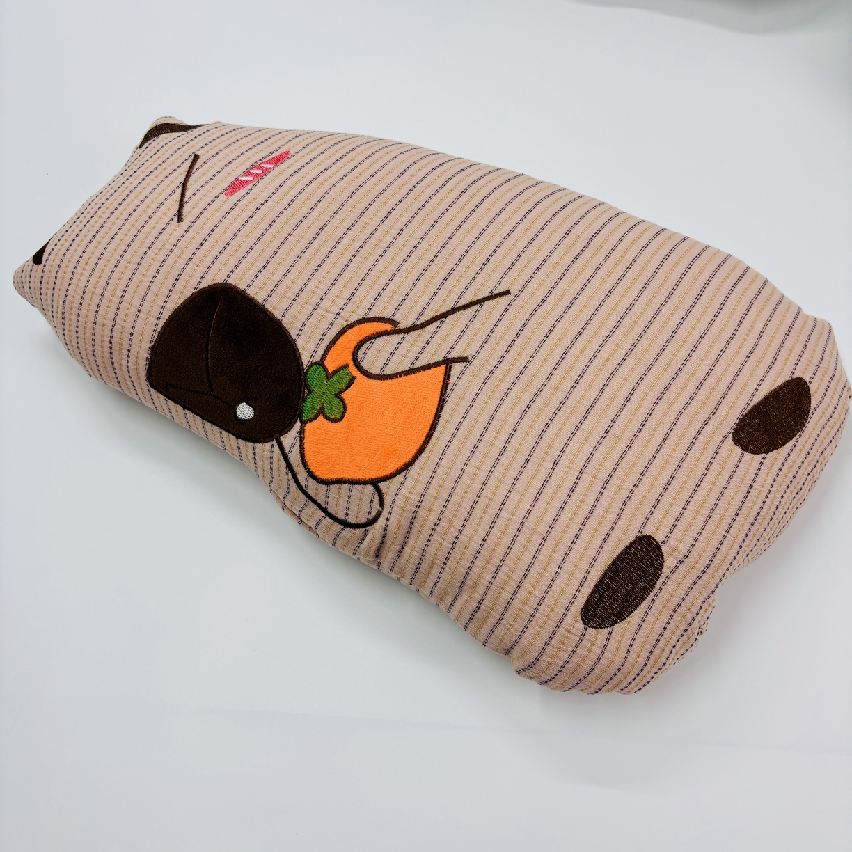 91家纺网 家纺一手货源 找家纺 （总）露函 2025新款卡皮巴拉绣花款全棉双层纱荞麦枕