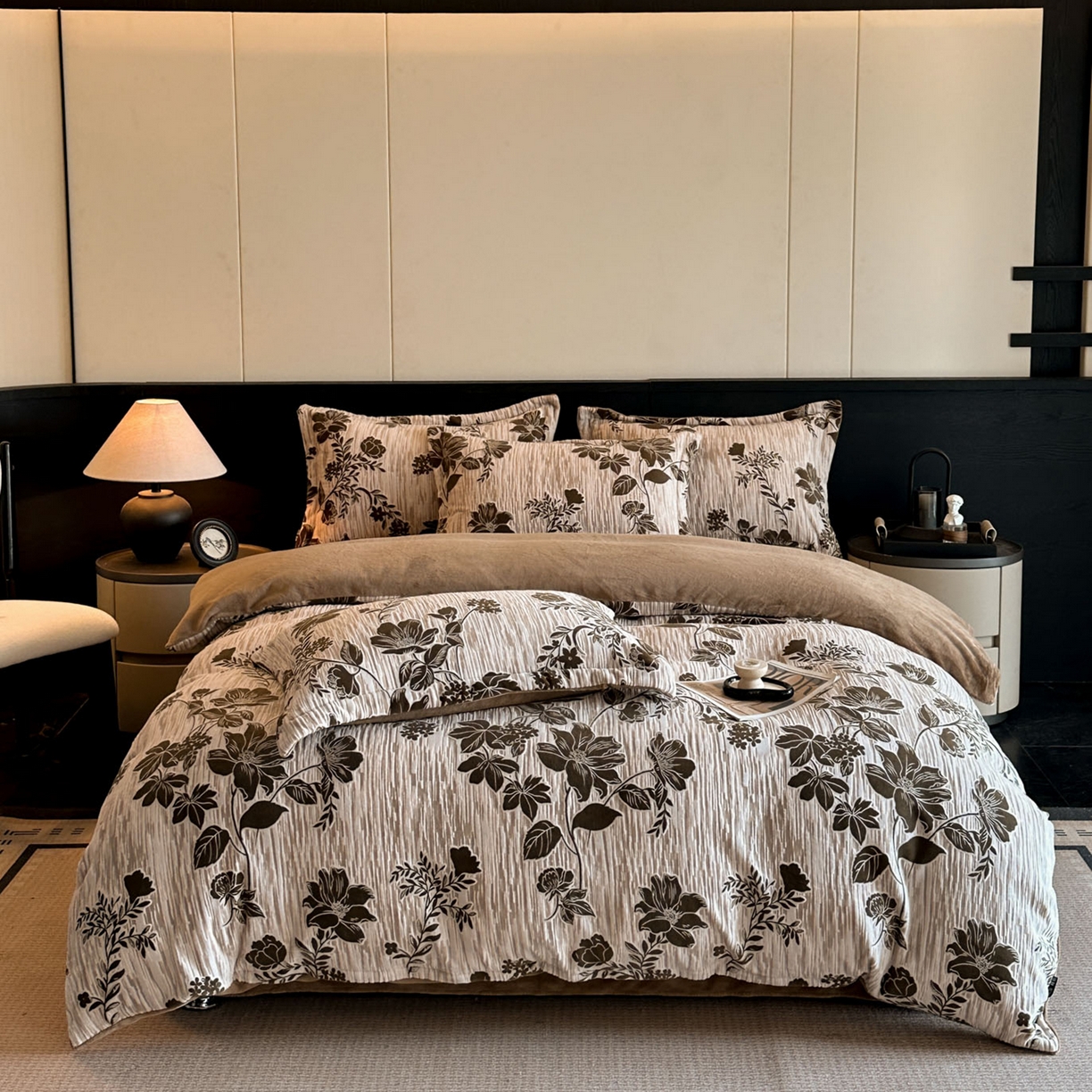 91家纺网 家纺一手货源 找家纺 格真 2025秋冬新款高克重雕花牛奶绒四件套 莫奈花园-咖