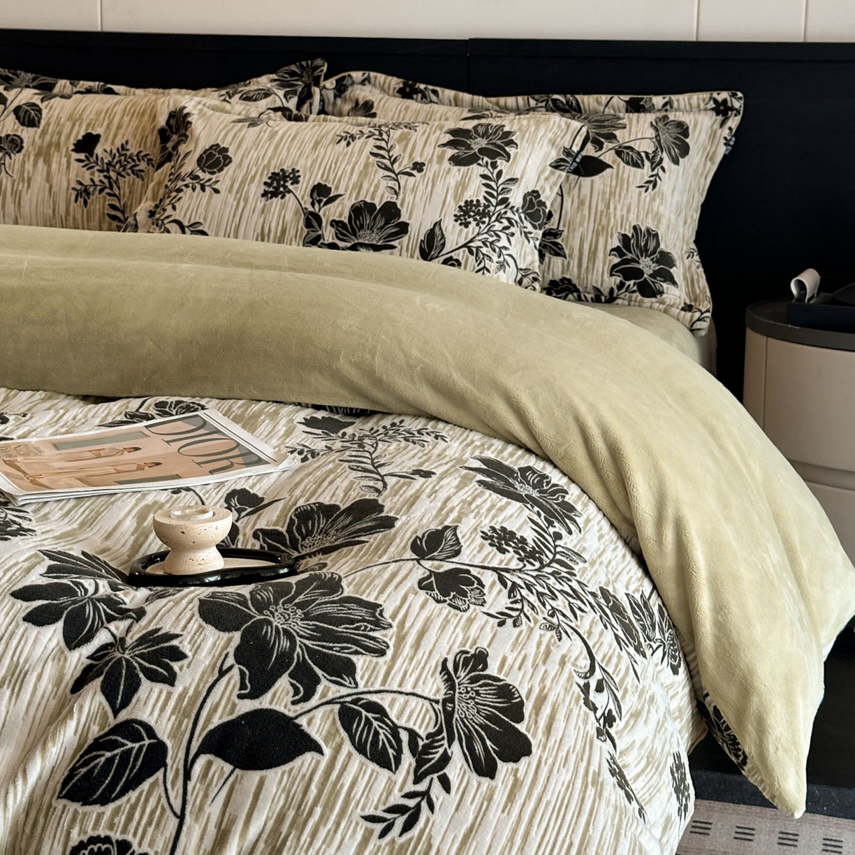 91家纺网 家纺一手货源 找家纺 格真 2025秋冬新款高克重雕花牛奶绒四件套 莫奈花园-绿