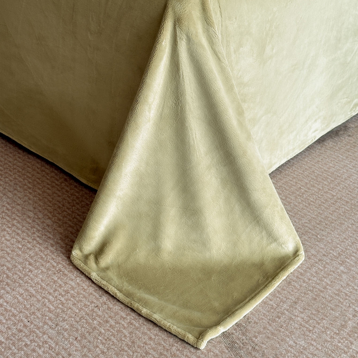 91家纺网 家纺一手货源 找家纺 格真 2025秋冬新款高克重雕花牛奶绒四件套 莫奈花园-绿