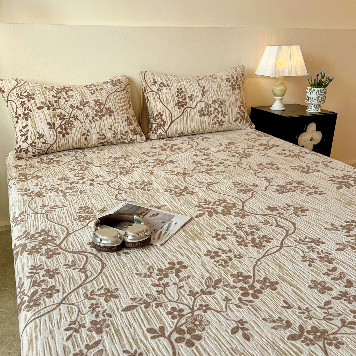 91家纺网 家纺一手货源 找家纺 格真 2025秋冬新款立体剪花雕花牛奶绒床笠单品床笠单件单床笠 安雅-咖