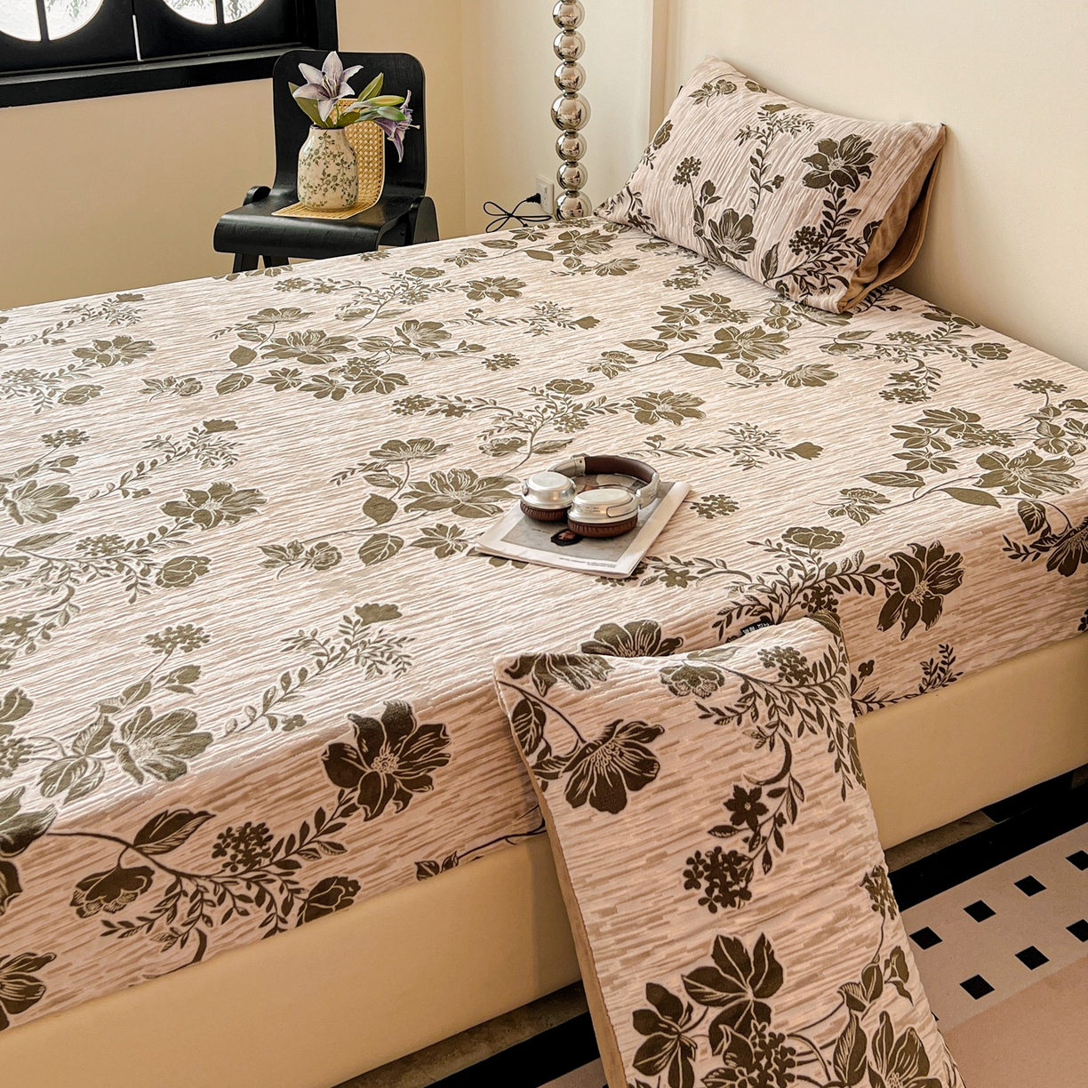 91家纺网 家纺一手货源 找家纺 格真 2025秋冬新款立体剪花雕花牛奶绒床笠单品床笠单件单床笠 莫奈花园-咖