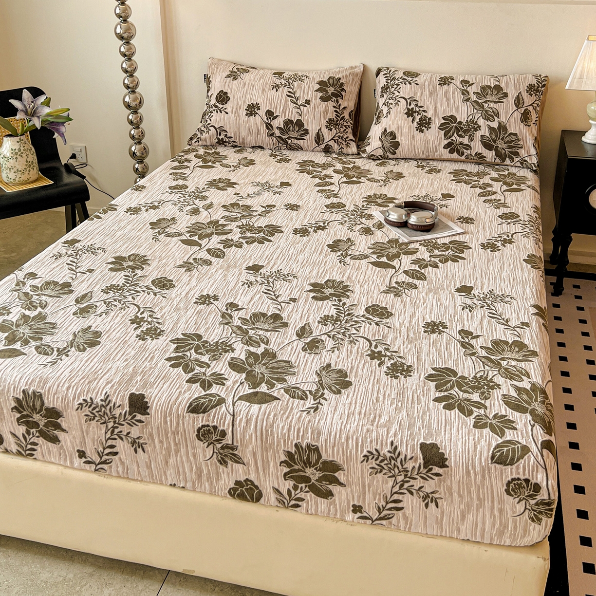 91家纺网 家纺一手货源 找家纺 格真 2025秋冬新款立体剪花雕花牛奶绒床笠单品床笠单件单床笠 莫奈花园-咖