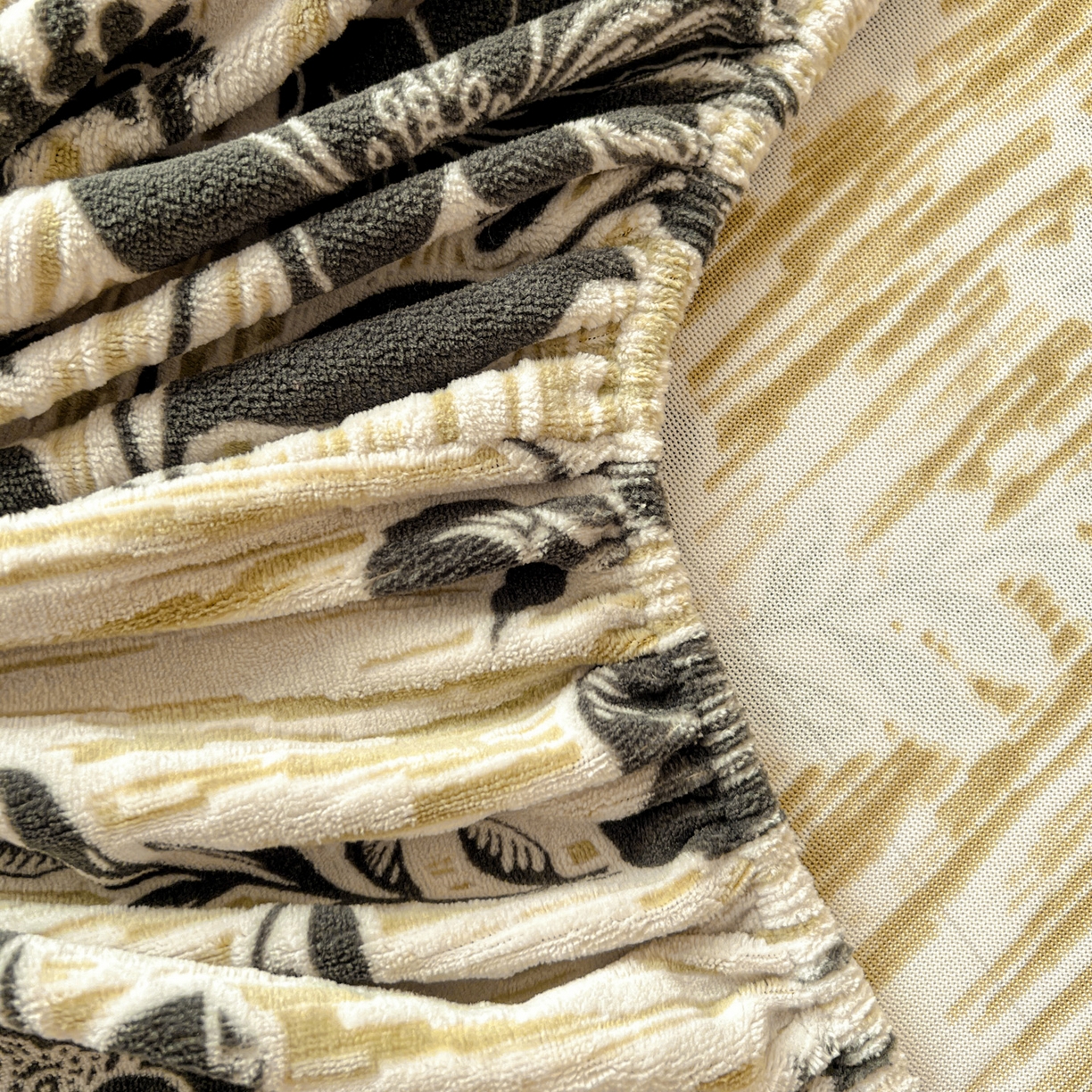 91家纺网 家纺一手货源 找家纺 格真 2025秋冬新款立体剪花雕花牛奶绒床笠单品床笠单件单床笠 莫奈花园-绿