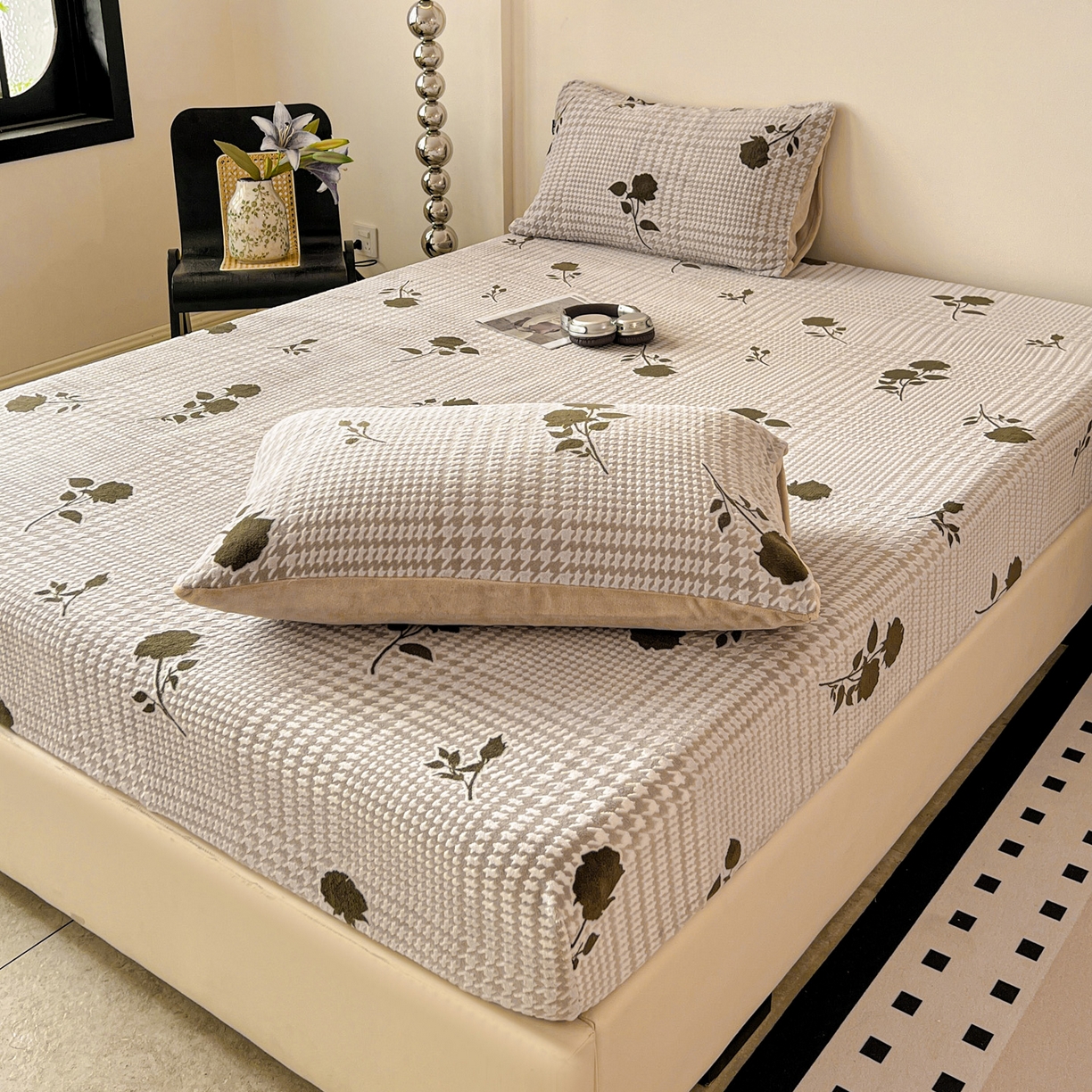 91家纺网 家纺一手货源 找家纺 格真 2025秋冬新款立体剪花雕花牛奶绒床笠单品床笠单件单床笠 千鸟花语-棕